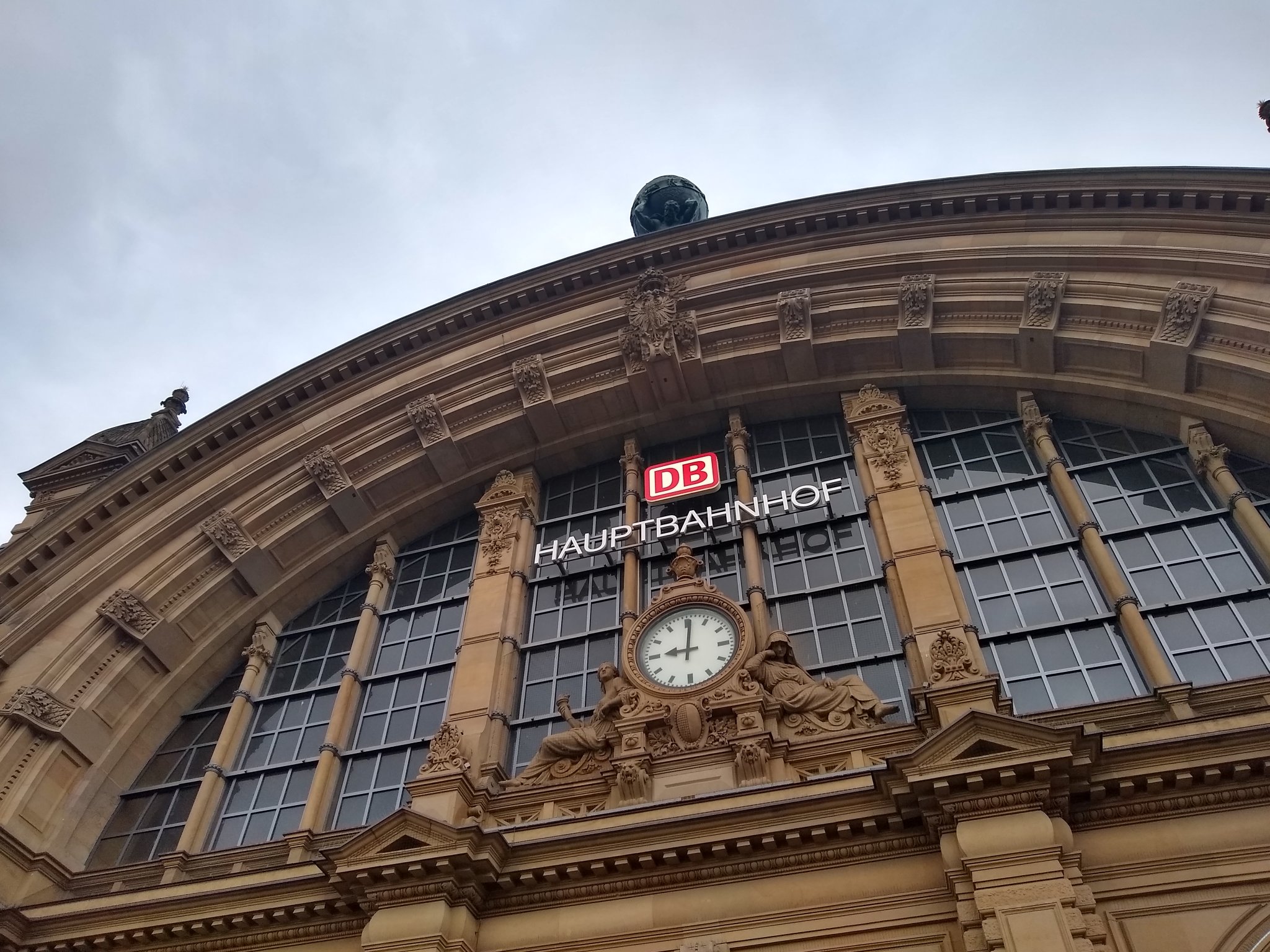 Frankfurt Hbf building in the morning