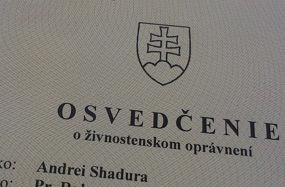 Picture of the business license. Text in Slovak: ‘Osvedčenie o živnostenskom opravnení. Andrei Shadura’.